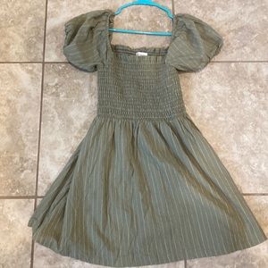 Lost + wander dress. Very cute! It’s just too big on me.